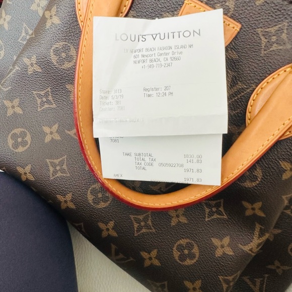 Louis Vuitton - Picture 2 of 6